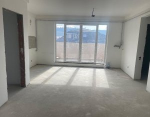 Apartament semifinisat, 4 camere, zona Cetatii