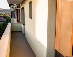 Apartament cu doua camere, mobilat si utilat, parcare inclusa, Floresti