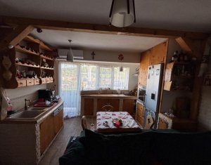 Apartament 3 camere, zona Petrom, parcare subterana