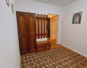 Apartament 3 Camere, 3 Balcoane, 84 mp total, etaj 3, lift nou, Manastur