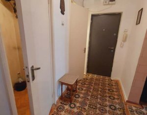 Apartament 3 Camere, 3 Balcoane, 84 mp total, etaj 3, lift nou, Manastur