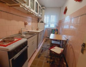 Apartament 3 Camere, 3 Balcoane, 84 mp total, etaj 3, lift nou, Manastur