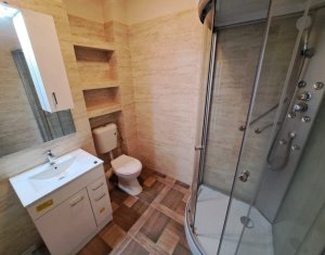 Apartament cu 3 camere, zona Vivo, Floresti