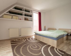 De vanzare apartament cu 3 camere, parcare, Floresti