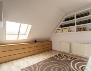 De vanzare apartament cu 3 camere, parcare, Floresti