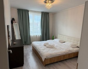 Apartament cu 3 camere, finisat, zona Tineretului