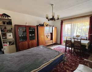 Apartament 3 camere decomandat, 2 bai, 75 mp, 2 parcari, zona Garii