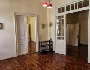 Apartament unicat, in Centru Cluj-Napoca, 3 camere, arhitectura aparte