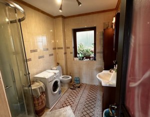 Apartament cu gradina in bloc tip vila, 75 mp util + 120 mp, parcare 