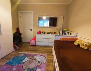 Apartament 3 camere, decomandat, mobilat zona Apahida