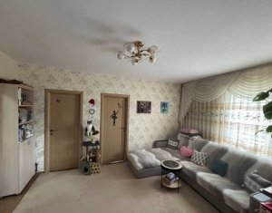 Apartament cu 3 camere la etajul 1 cu parcare in Floresti