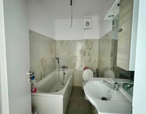 Apartament 3 camere, cu CF, parcare, zona Someseni, strada Traian Vuia