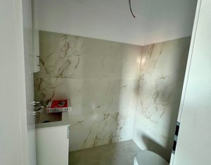 Apartament 3 camere, cu CF, parcare, zona Someseni, strada Traian Vuia