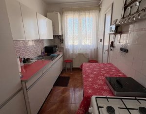 Apartament 3 camere, decomandat, str. Primaverii, Manastur
