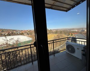 Apartament 4 camere, ultrafinisat, mobilat pentru birou, panorama unica ! 