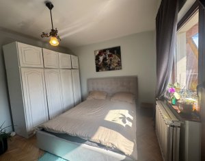 Vanzare apartament 3 camere DECOMANDAT, 74 mp, zona pod Calvaria