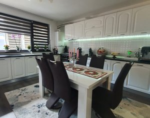 Vanzare apartament 2 camere in Floresti