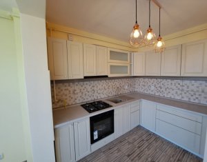 Vanzare apartament 3 camere in Floresti