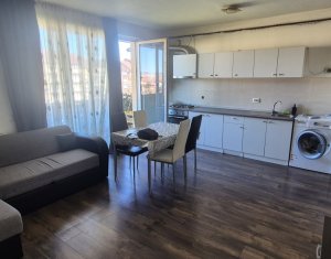 Vanzare apartament 3 camere in Floresti