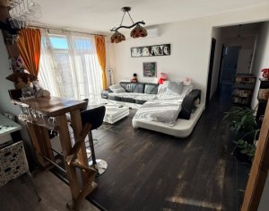 Vanzare apartament 3 camere in Floresti