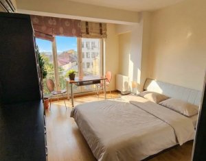 Vanzare apartament 3 camere in Cluj-napoca, zona Centru